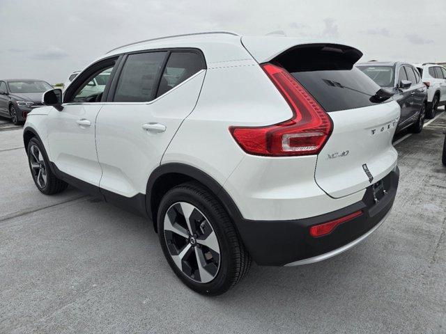 new 2025 Volvo XC40 car, priced at $45,250