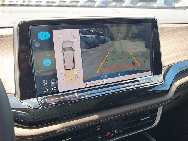 new 2025 Volkswagen Atlas car, priced at $47,896