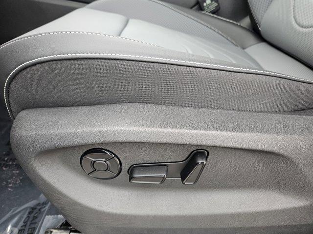 new 2025 Volkswagen Tiguan car