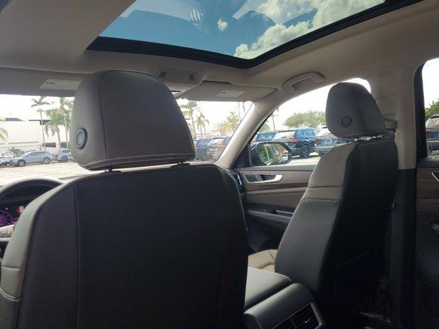 new 2025 Volkswagen Atlas car, priced at $50,666