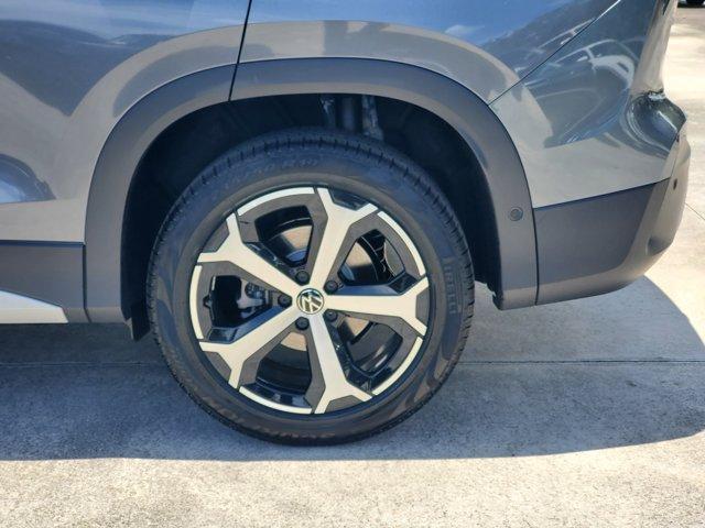 new 2025 Volkswagen Tiguan car, priced at $33,127