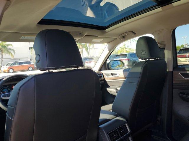 new 2025 Volkswagen Atlas car, priced at $50,781