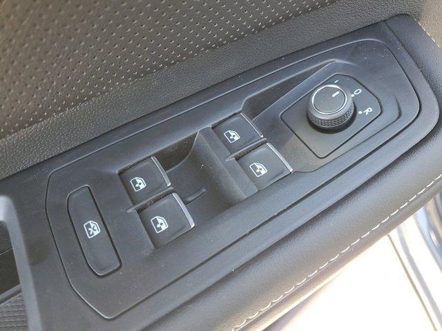 new 2025 Volkswagen Atlas car, priced at $50,781