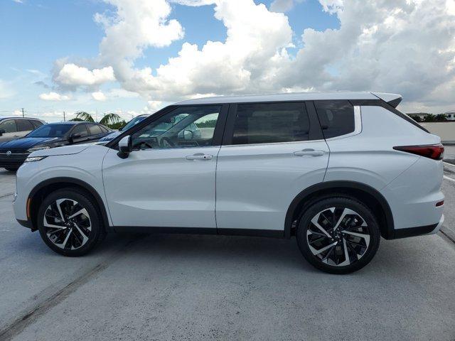 new 2024 Mitsubishi Outlander car, priced at $36,880