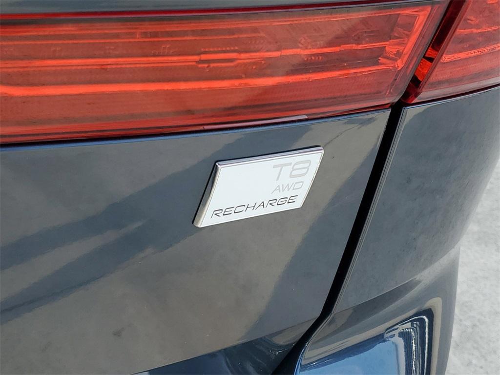 used 2021 Volvo XC60 Recharge Plug-In Hybrid car, priced at $36,588