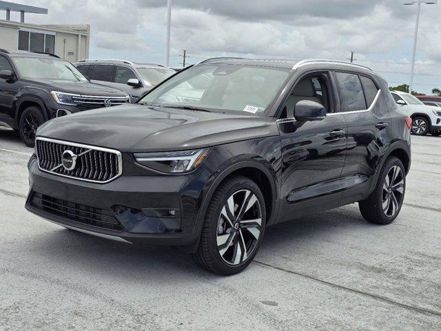 new 2025 Volvo XC40 car, priced at $48,890