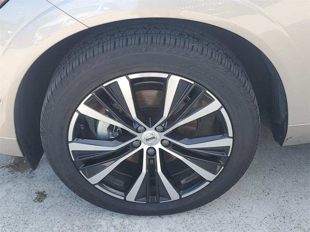 used 2024 Volvo XC60 car, priced at $39,588
