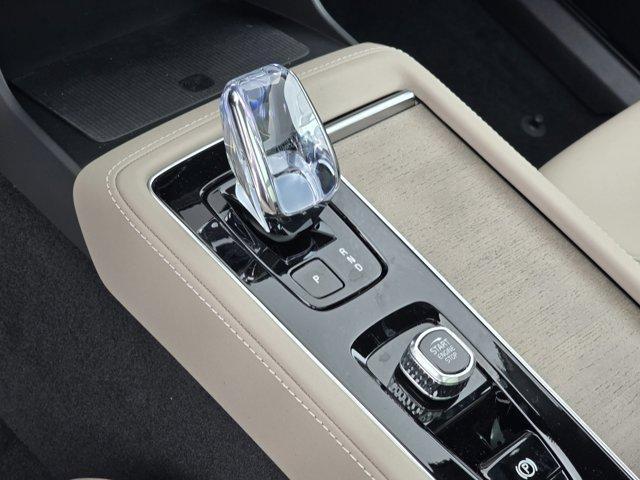 new 2025 Volvo XC90 car, priced at $63,396