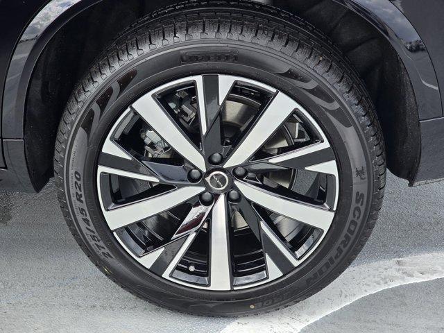 new 2025 Volvo XC90 car, priced at $65,895