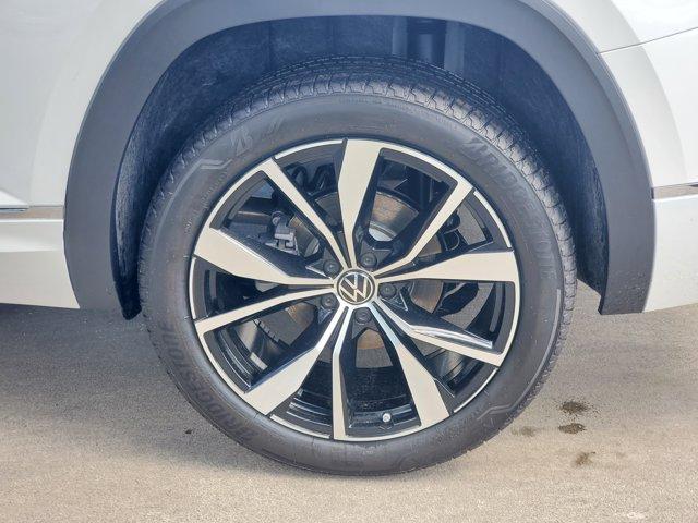 new 2026 Volkswagen Atlas car, priced at $54,581