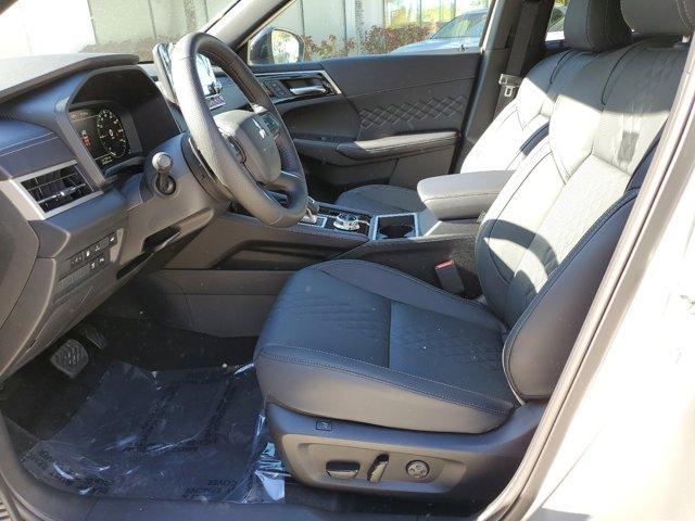 new 2025 Mitsubishi Outlander car, priced at $51,330