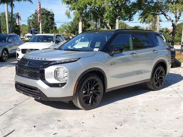 new 2025 Mitsubishi Outlander car, priced at $51,330