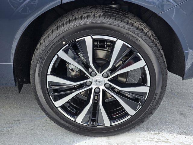 new 2025 Volvo XC60 car, priced at $53,625