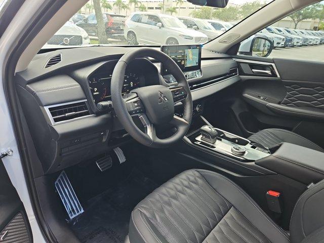 new 2025 Mitsubishi Outlander car, priced at $41,650