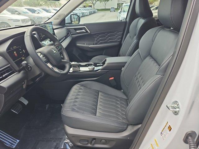 new 2025 Mitsubishi Outlander car, priced at $41,650