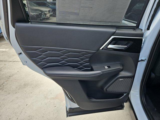 new 2025 Mitsubishi Outlander car, priced at $41,650