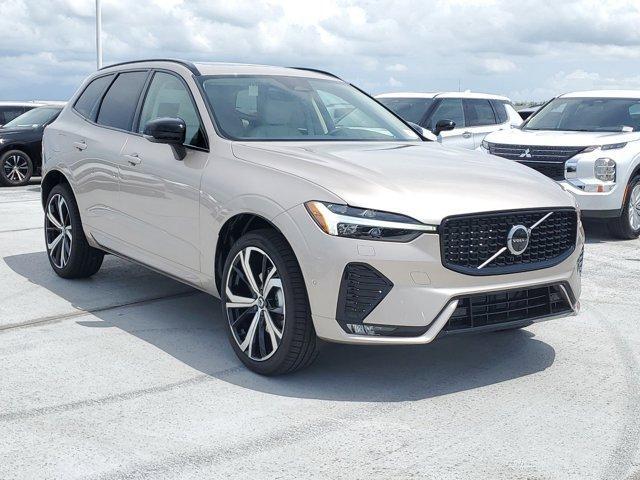 new 2025 Volvo XC60 car, priced at $61,025