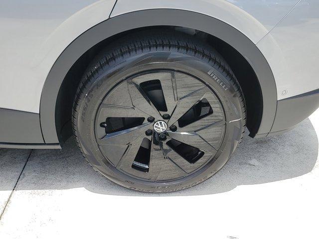 new 2025 Volkswagen ID.4 car