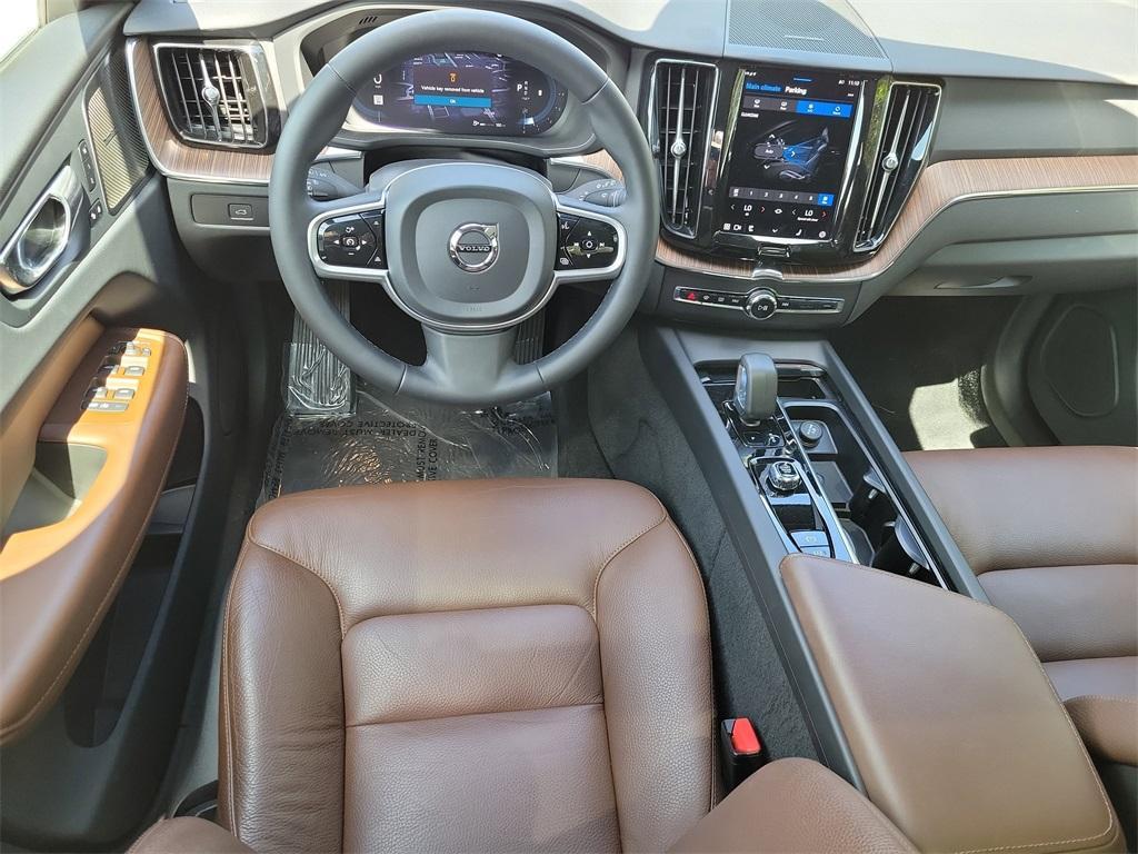 used 2023 Volvo XC60 car, priced at $34,788