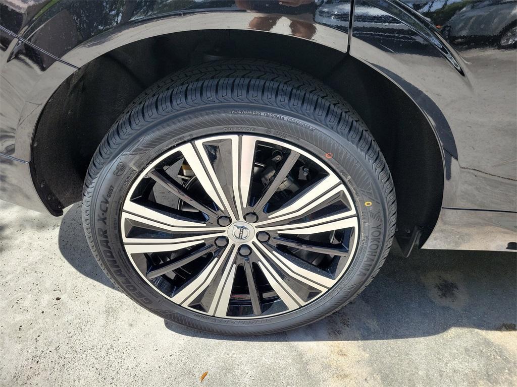used 2023 Volvo XC60 car, priced at $34,788