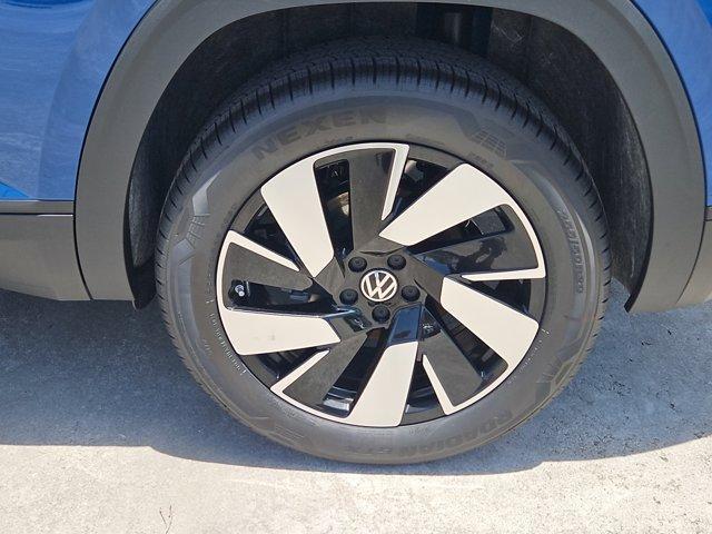 new 2025 Volkswagen Atlas Cross Sport car, priced at $42,380