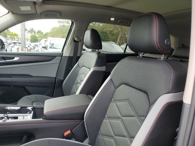 new 2025 Volkswagen Atlas car, priced at $48,781