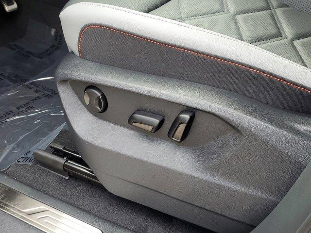new 2025 Volkswagen Atlas car, priced at $48,781