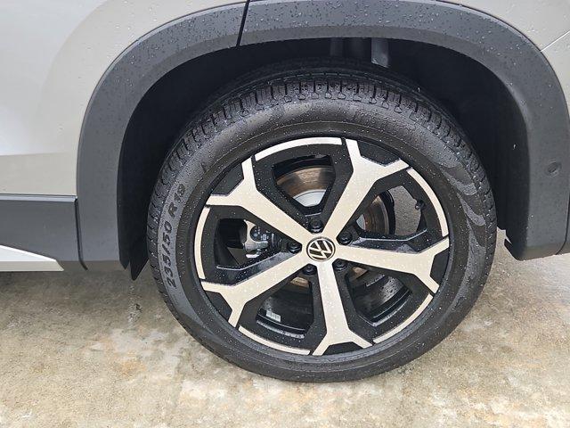new 2025 Volkswagen Tiguan car
