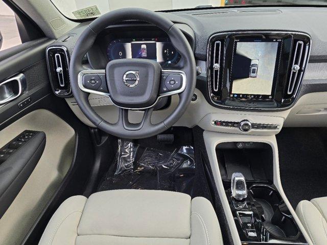 new 2025 Volvo XC40 car, priced at $49,460