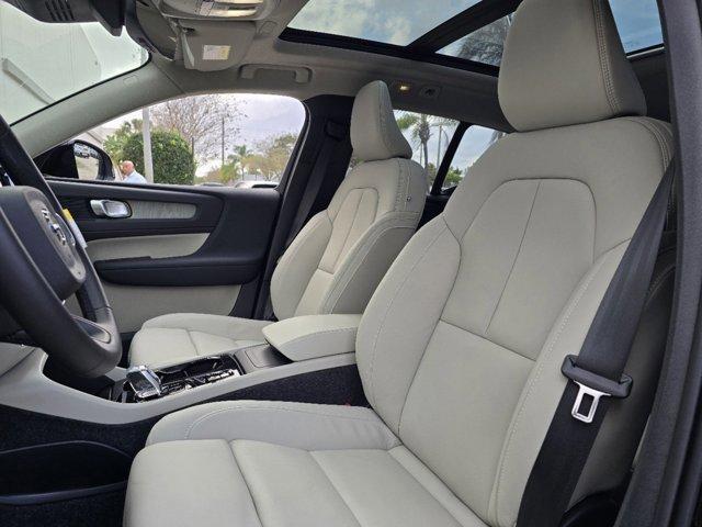new 2025 Volvo XC40 car, priced at $49,460