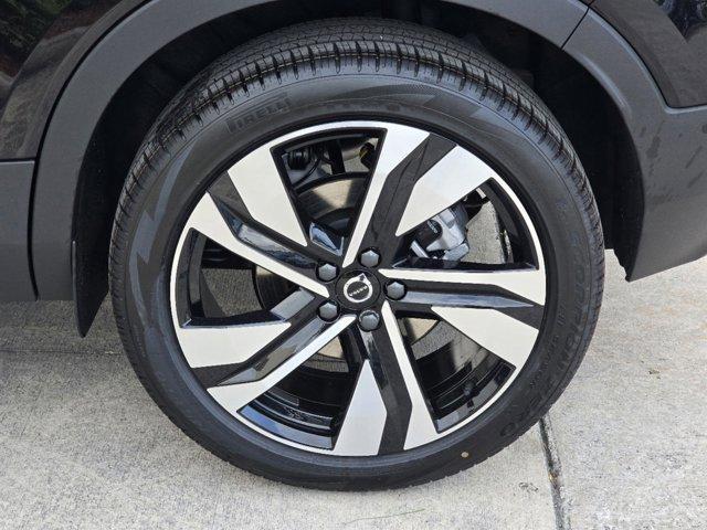 new 2025 Volvo XC40 car, priced at $49,460