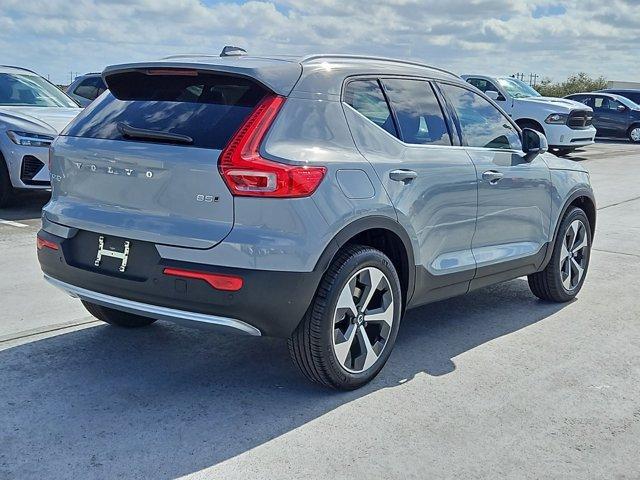 new 2025 Volvo XC40 car, priced at $48,315