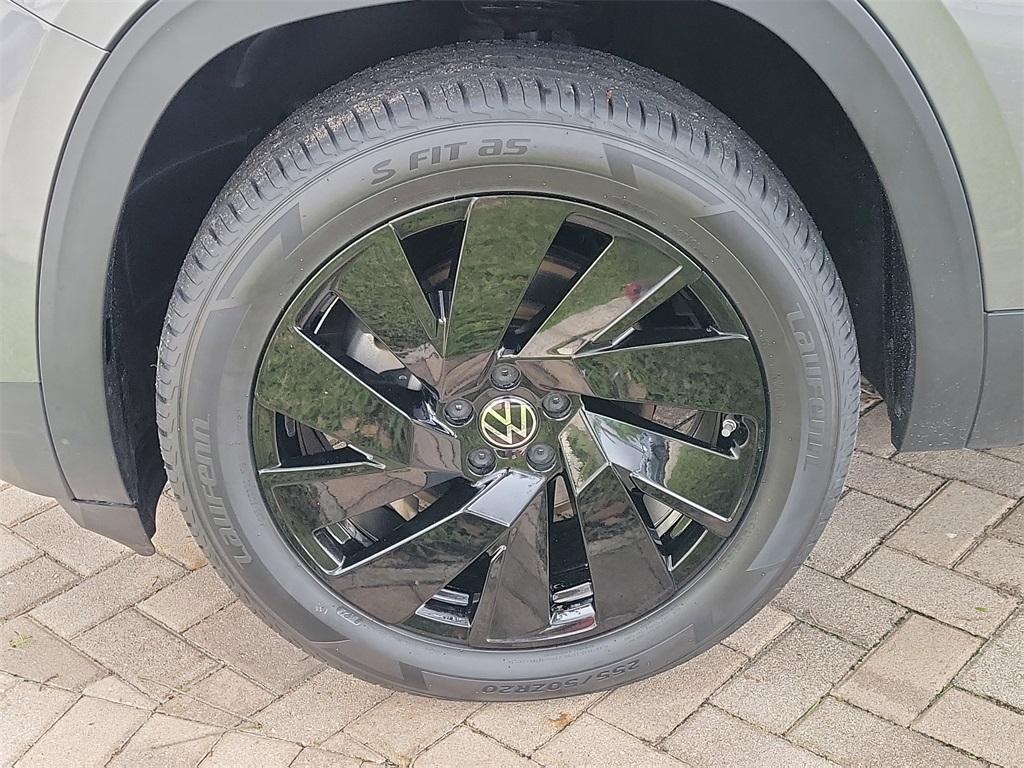 used 2024 Volkswagen Atlas Cross Sport car, priced at $31,577