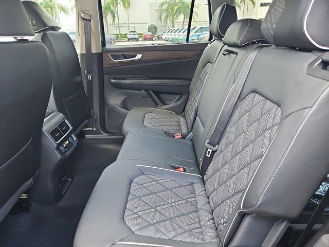 new 2025 Volkswagen Atlas car, priced at $53,310