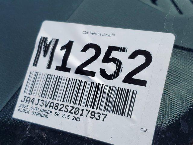 new 2025 Mitsubishi Outlander car, priced at $38,915