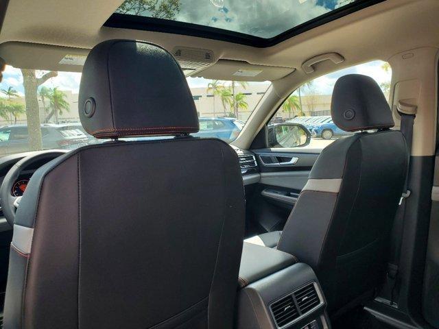 new 2025 Volkswagen Atlas car, priced at $49,351