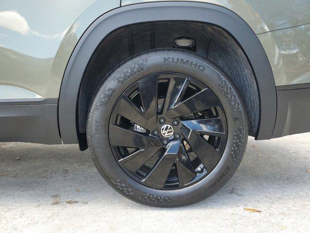 new 2025 Volkswagen Atlas car, priced at $46,336