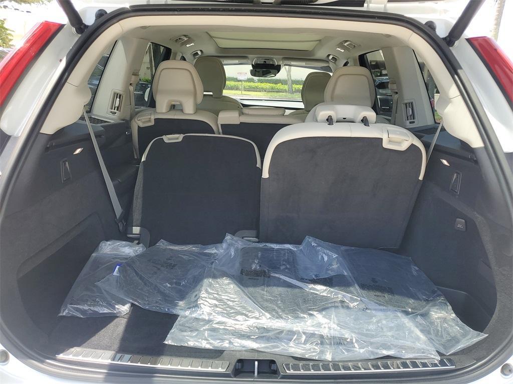 used 2022 Volvo XC90 car, priced at $38,988