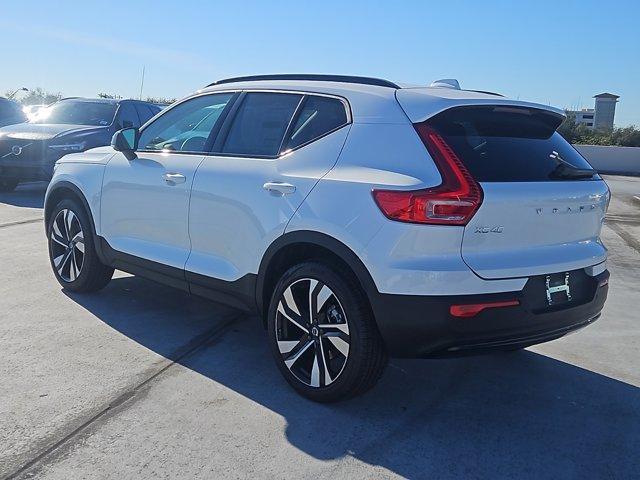 new 2025 Volvo XC40 car, priced at $50,595