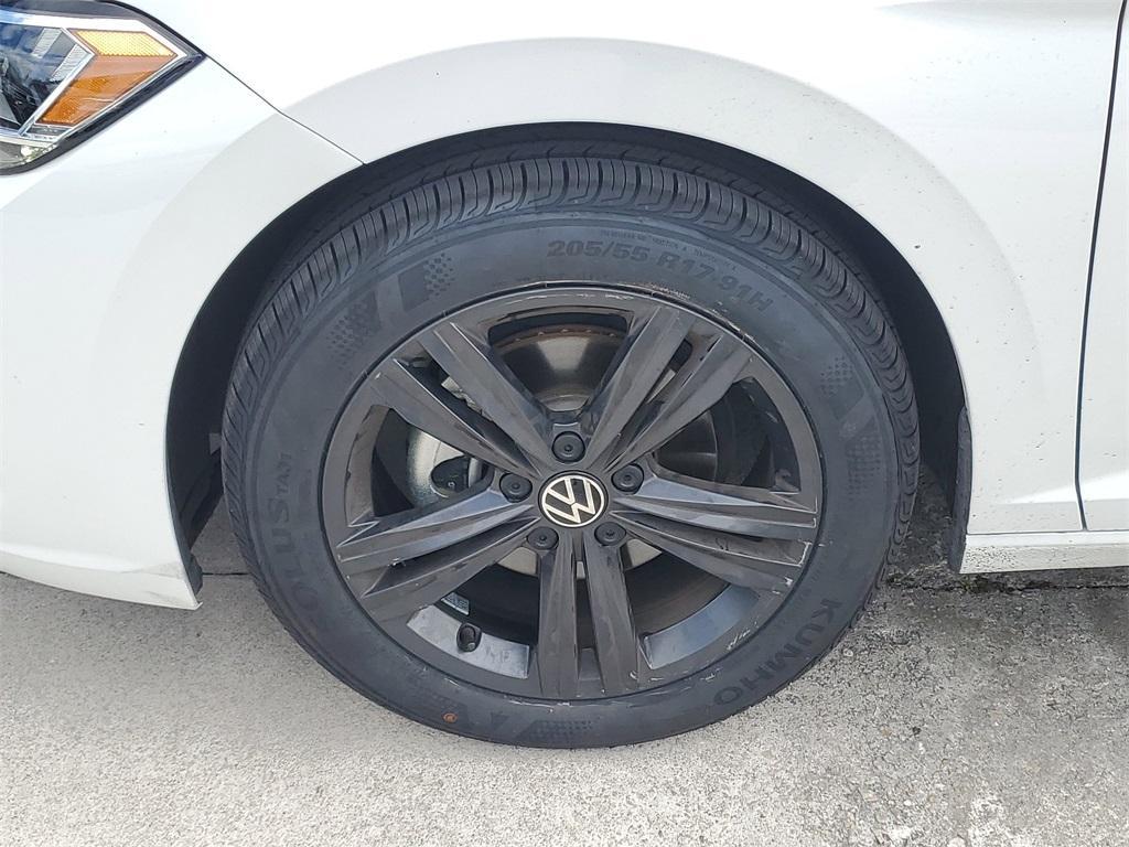 used 2024 Volkswagen Jetta car, priced at $23,477