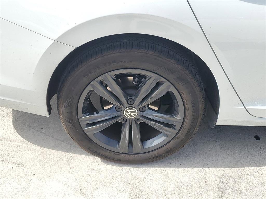 used 2024 Volkswagen Jetta car, priced at $23,477