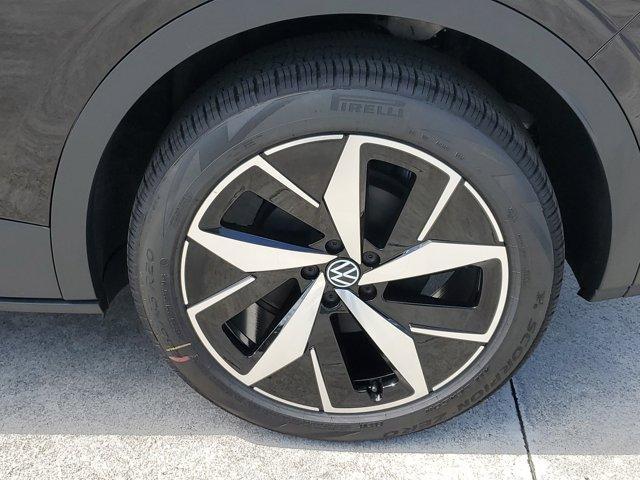 new 2025 Volkswagen ID.4 car