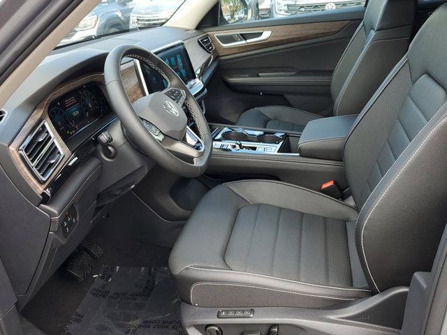 new 2025 Volkswagen Atlas car, priced at $45,702