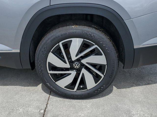 new 2025 Volkswagen Atlas car, priced at $45,702