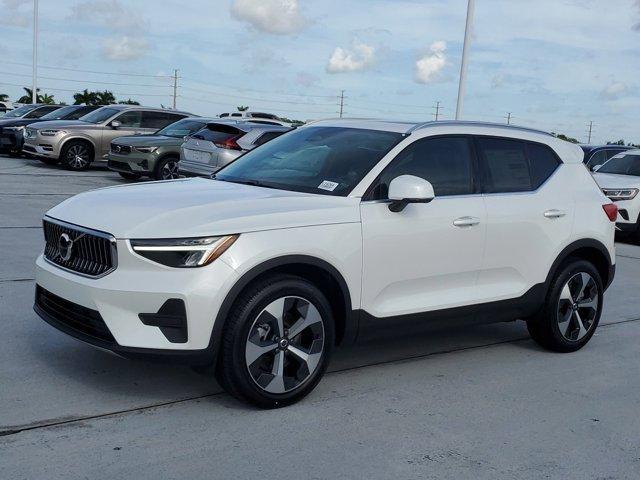 new 2025 Volvo XC40 car, priced at $45,800