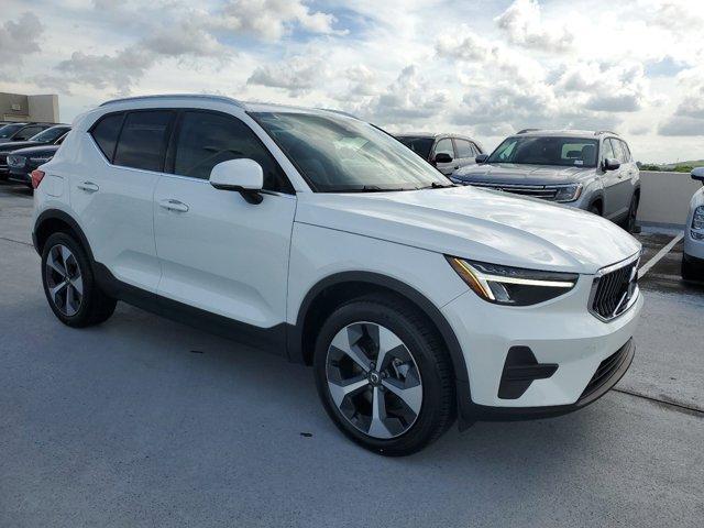 new 2025 Volvo XC40 car, priced at $45,800