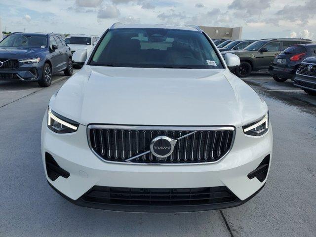 new 2025 Volvo XC40 car, priced at $45,800