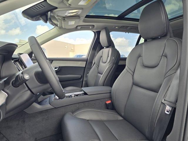 new 2025 Volvo XC90 car, priced at $72,755