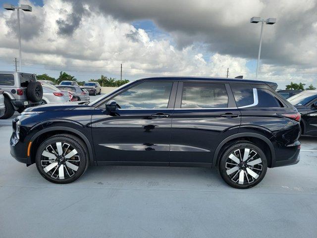 new 2025 Mitsubishi Outlander car, priced at $39,305