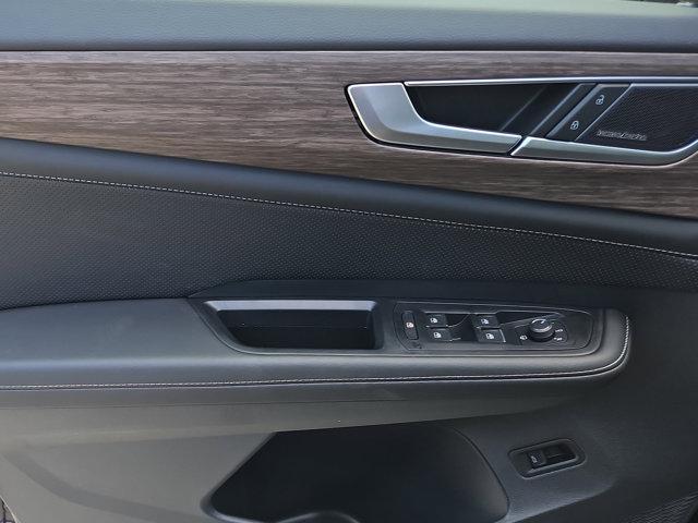 new 2025 Volkswagen Atlas car, priced at $53,053